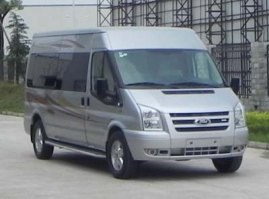 旅居车