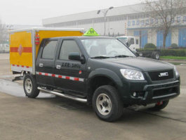 爆破器材运输车