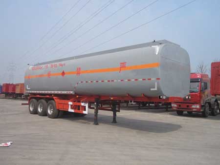 老于12.1米30吨易燃液体罐式运输半挂车(HMV9400GRY)