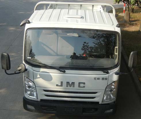 JX1083TPK24 江铃4.7米载货汽车图片