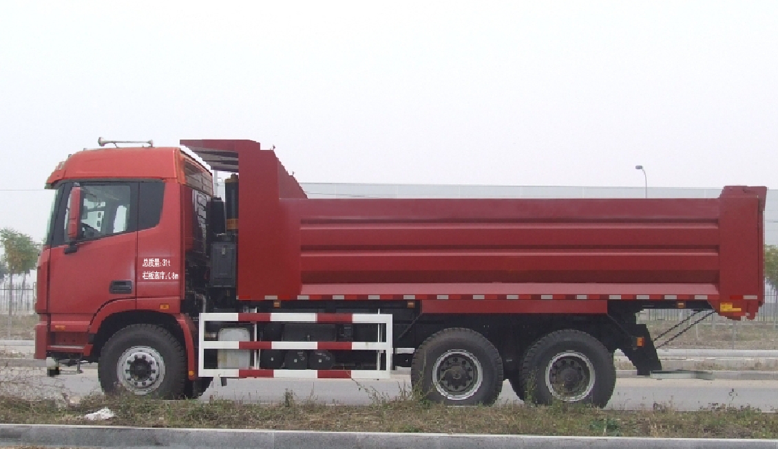 BJ3259DLPKL-1 欧曼379马力后双桥,后八轮柴油7.8米国三自卸汽车图片