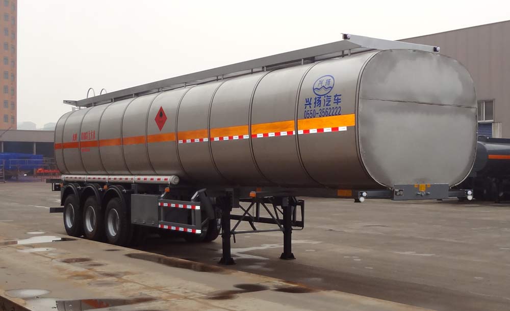 兴扬11.7米30.3吨易燃液体罐式运输半挂车(XYZ9407GRYE)