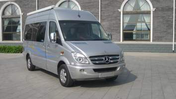 新凯牌HXK5040XSWBCH型商务车