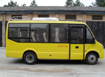 衡山HSZ6580客车公告图片