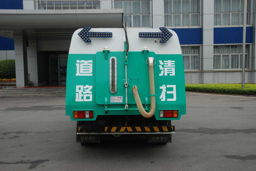 中联牌ZLJ5070TXSE3洗扫车公告图片