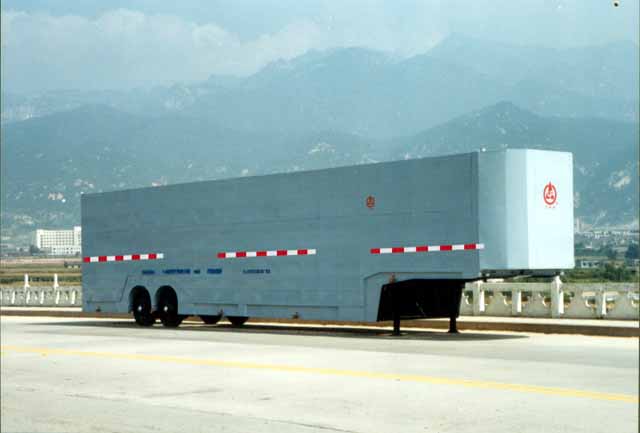 鲁峰14米7吨车辆运输半挂车(ST9161TCL)