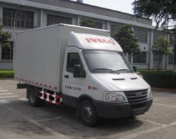 依维柯厢式运输车