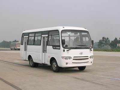 金龙6.6米10-26座客车(XMQ6660NE3)