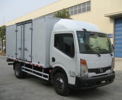 日产牌ZN5041XXYA5Z厢式运输车