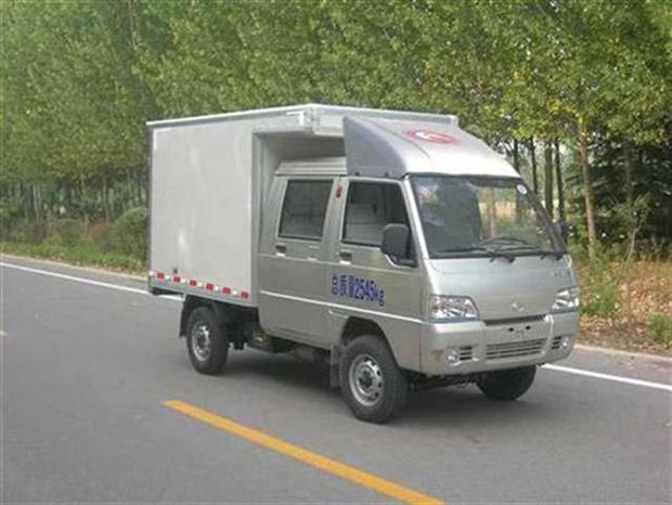 福田牌BJ5030V3D33-A厢式运输车公告图片