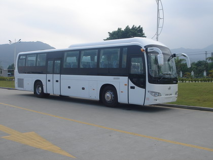 金龙12米24-67座客车(XMQ6120C4)