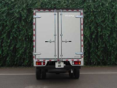 QL5070XHKXR 五十铃5.1米厢式货车图片