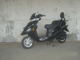 两轮摩托车
