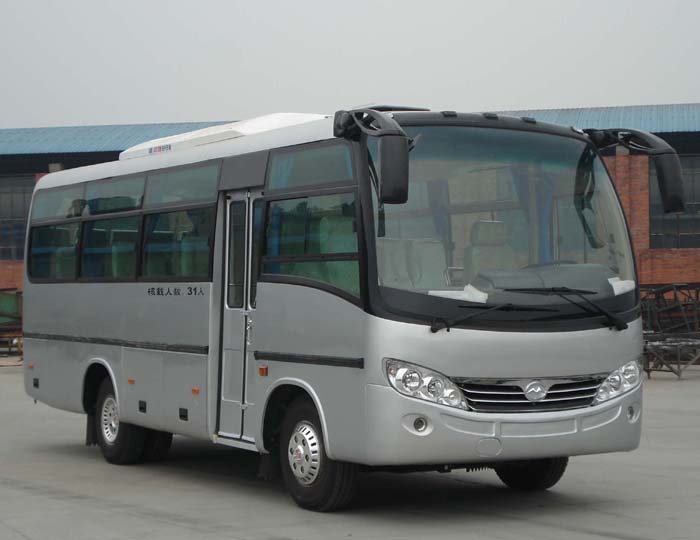 川马7.6米24-31座客车(CAT6760EET)