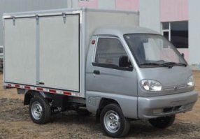 翼开启厢式车