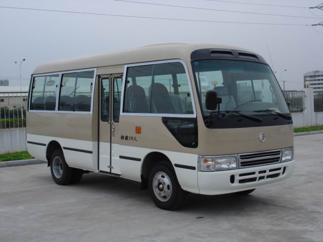 金旅6米10-19座客车(XML6601J93)
