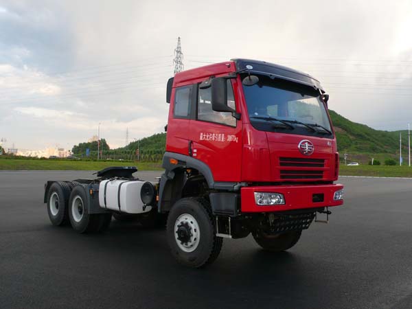 解放 平头6×6柴油半挂牵引汽车(CA4253P2K2TA70E3)