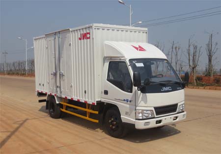 JX5043XXYXGC2 江铃牌厢式运输车图片
