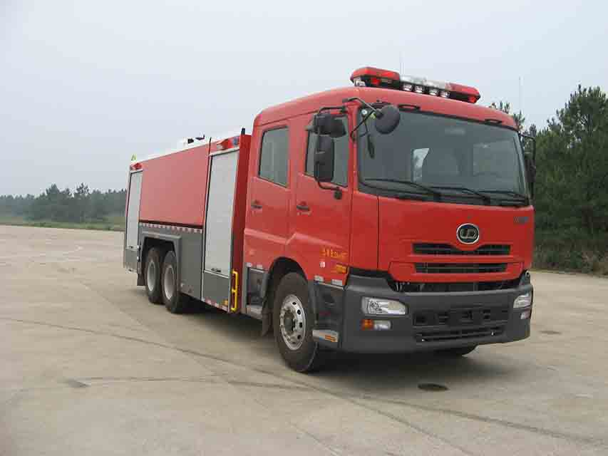 SJD5270GXFSG120U 捷达消防牌水罐消防车图片