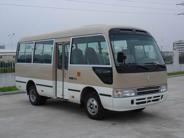 金旅6米10-19座客车(XML6601J68)