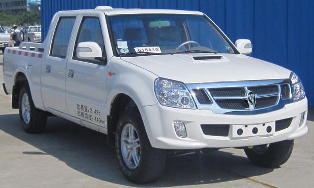 BJ1027V2MD6-XA 福田95马力单桥柴油1.8米国四多用途货车图片