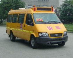 小学生专用校车