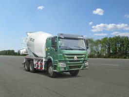 颜山牌BSQ5257GJBLN38混凝土搅拌运输车