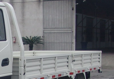 CGC1030PB33E3 大运82马力单桥柴油4.1米国三载货汽车图片
