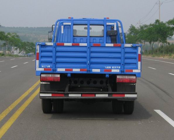 FD1046W18K 飞碟132马力单桥柴油4.2米国四载货汽车图片