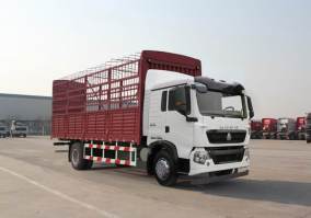 仓栅式运输车