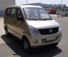 解放牌CA6390B8型多用途乘用车