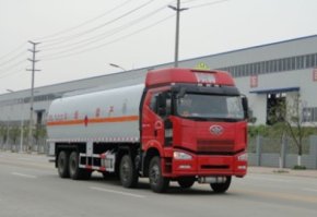 易燃液体罐式运输车