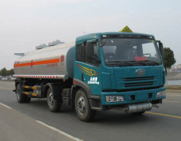 运油车