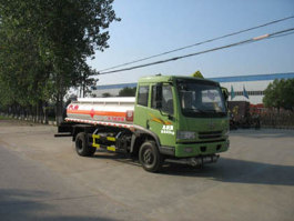 运油车