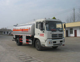 运油车