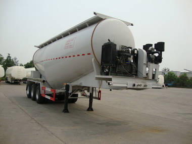 劳安10.4米29.6吨3轴中密度粉粒物料运输半挂车(LR9400GFL)