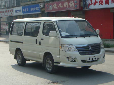 金旅4.7米5-9座小型客车(XML6472J28)