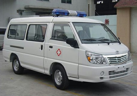 东南牌DN5020XJH5救护车