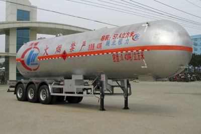 程力威13米24.7吨3轴液化气体运输半挂车(CLW9402GYQA)