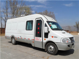 排爆器材运输车