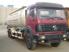 粉粒物料运输车