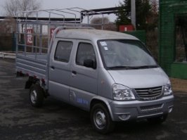 仓栅式运输车