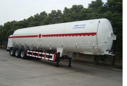 查特13米20.3吨3轴低温液体运输半挂车(CTZ9383GDY)