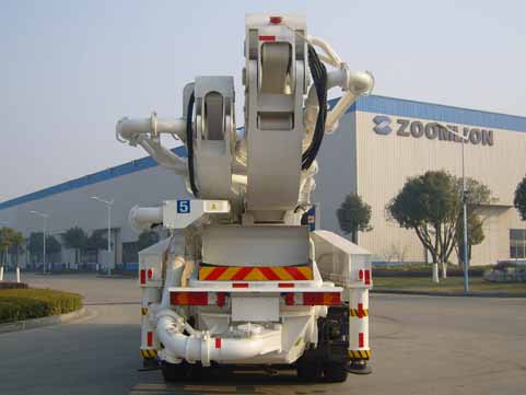 中联牌ZLJ5411THB125-47混凝土泵车公告图片