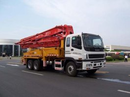 混凝土泵车
