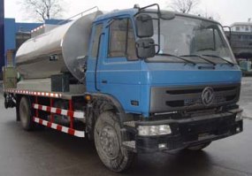 泰坦牌CZL5153GLS沥青洒布车