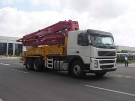 混凝土泵车
