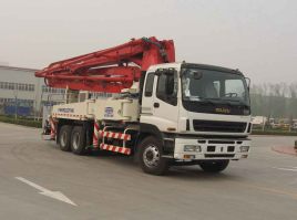 福田牌FHM5282THB混凝土泵车