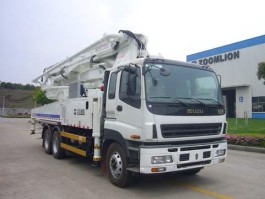 混凝土泵车