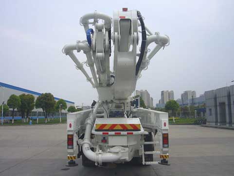中联牌ZLJ5338THB混凝土泵车公告图片